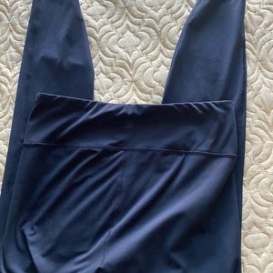 All in motion contour leggings